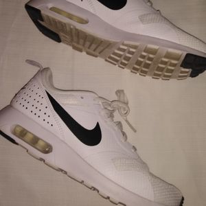 WMNS air max tavas